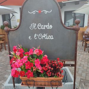 Esterno locale  at Il Cardo e l'Ortica in Mondovi