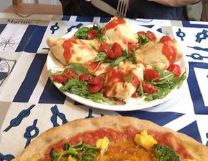 Vegane Blumen Pizza at Pizzata in Graz