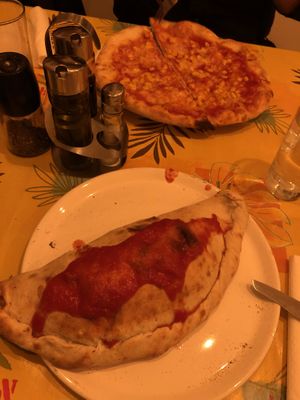 vegan calzone at Pizzata in Graz