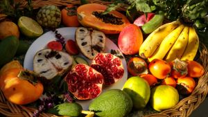 Various fruits from Andalusia at Raw in Berlin Fresh Food-Coop in Berlin
