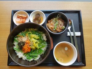 Doenjang and Bibimbab at Bonjuk and Bibimbap - 본죽&비빔밥café in Seoul