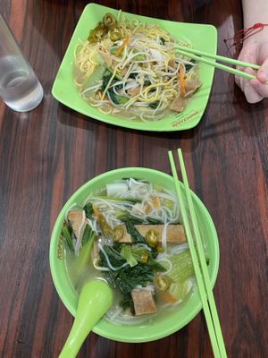 hokkien mee (top) & fish bee hoon soup (bottom) at e Veg 益素食 - VivoCity in Central Singapore