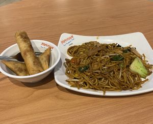 Mee goreng, with spring rolls and samosas on the sidee #Veganuary at e Veg 益素食 - VivoCity in Central Singapore