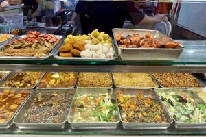 Precooked food, not kept hot  at e Veg 益素食 - VivoCity in Central Singapore