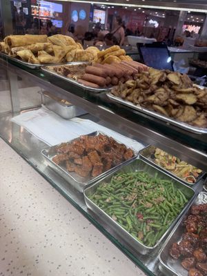 Choices  at e Veg 益素食 - VivoCity in Central Singapore