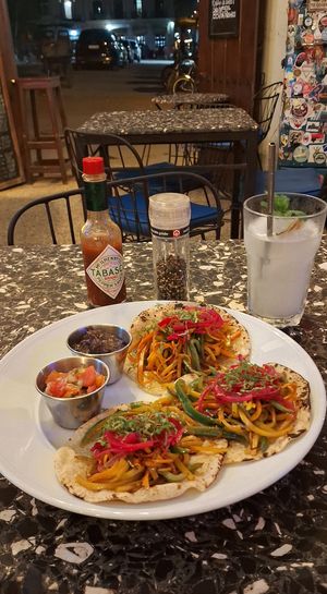 Tacos de vegetais at El Dandy in Havana