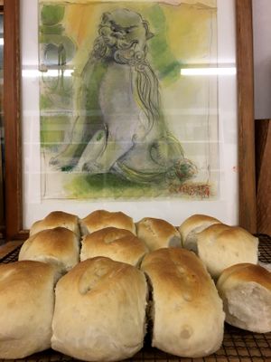 The food here is great and truly vegan. The service is sweet and the atmosphere is nice and relaxing .. I could stay here all day ..read books listen to music and eat the delightful food . Ask for the Kampo( Oriental health herbs)  at Seven Bells Cafe in Tachikawa