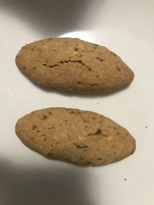 Galletas de almendra at La Verde in Lima