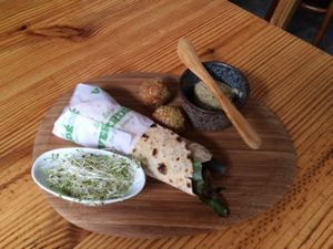 felafel wrap at La Verde in Lima