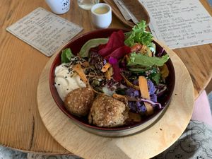 Super salad Bowl #Veganuary at La Verde in Lima