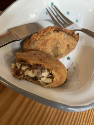 3 empanadas de zucchini, poro y champiñones (s/12)  at La Verde in Lima