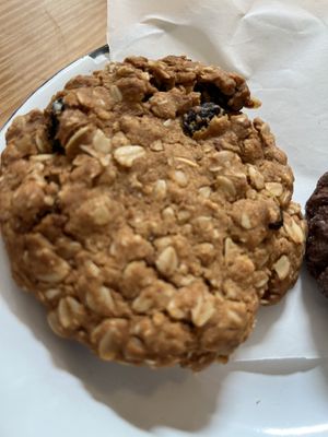 Galleta de avena y pasas  at La Verde in Lima