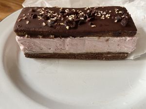 Sandwich helado De fresa   at La Verde in Lima