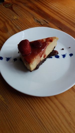 Strawberry cheesecake at La Verde in Lima