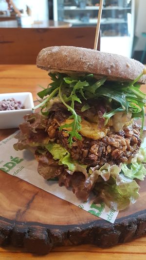 awesome burger at La Verde in Lima