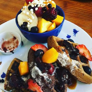 Gluten free waffles with fresh fruit at La Verde in Lima