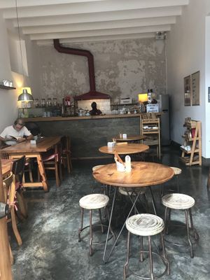 The Café when it’s not packed - really beautiful  vibes!!!! at La Verde in Lima