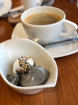 Dessert and coffee  at Gomacro in Kyoto