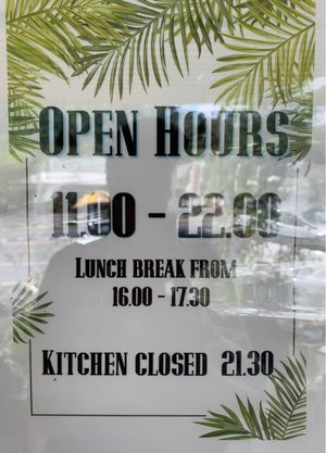 Öffnungszeiten Februar 2019 at Qcumber in Khao Lak