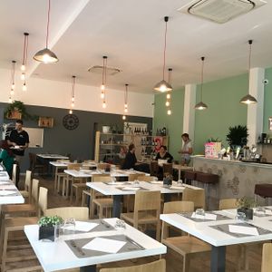 dining room at Bee in Lugano