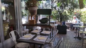 Streetside seating at Bee in Lugano