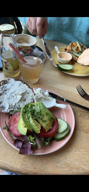Veganer Avocado Bagel at Bagels & Beans - Vivaldistraat in Amsterdam
