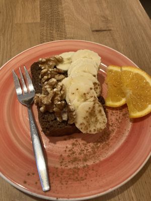 Vegan bananenbrood   at Bagels & Beans - Gierstraat in Haarlem