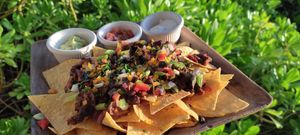 Chili sin carne nachos at Vivo Cafe & Restaurant in West Bay