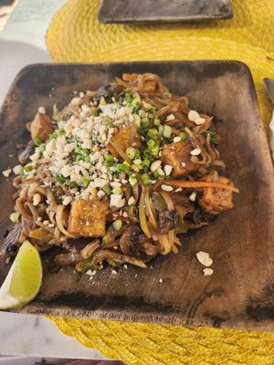 Pad thai at Vivo Cafe & Restaurant in West Bay