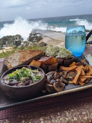 Breakfast platter at Vivo Cafe & Restaurant in West Bay