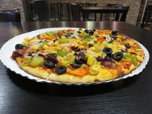 #36 Pizza vegetarisch (with vegan cheese) at Kami Express in Saarbrucken