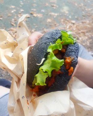 Vegan burger at Flower Burger - Viale Vittorio Veneto in Milan