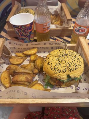 Vegan chicken burger   at Flower Burger - Viale Vittorio Veneto in Milan