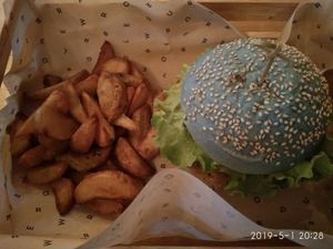 Ocean burger - new taste with quinoa burger and spirulina algae sandwich - great taste :) at Flower Burger - Viale Vittorio Veneto in Milan