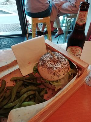 Tofungo Burger and Edamame at Flower Burger - Viale Vittorio Veneto in Milan