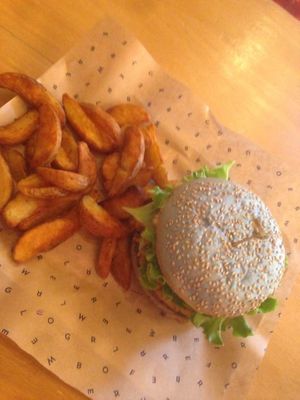 Ocean Burger with wedges at Flower Burger - Viale Vittorio Veneto in Milan