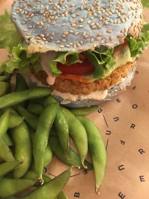 Ocean burger and edamame at Flower Burger - Viale Vittorio Veneto in Milan