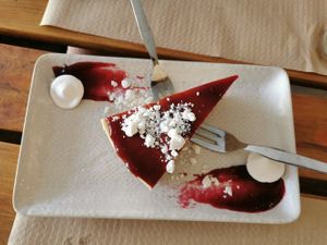 Cheesecake with meringue at BuenaVida Vegan in Tenerife
