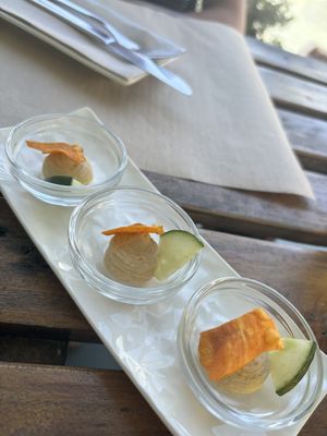 Free humus starter (comes with warm bread)  at BuenaVida Vegan in Tenerife