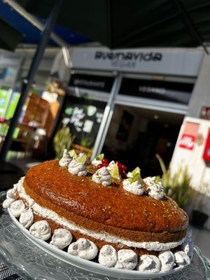 Tarta de zanahoria at BuenaVida Vegan in Tenerife