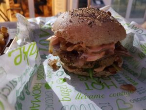 Hot and spicy burger at BuenaVida Vegan in Tenerife