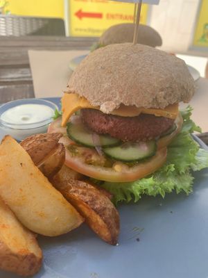 Beyond burger with potatoes at BuenaVida Vegan in Tenerife
