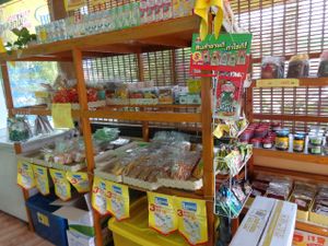 Groceries at Dtrairatanrap ร้านอาหารเจ กวนอู in Chiang Mai