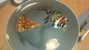 Pecan pie at 8ablish in Tokyo