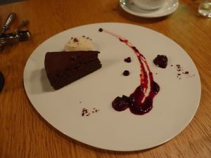 Chocolate cake with vanilla icecream at 8ablish in Tokyo