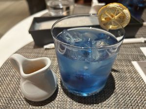 The lemonade turns purple when you add the syrup (we’ve never seen this in the UK)  at 8ablish in Tokyo