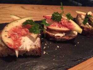 Fig and nut cheese tartine appetizer  at 8ablish in Tokyo