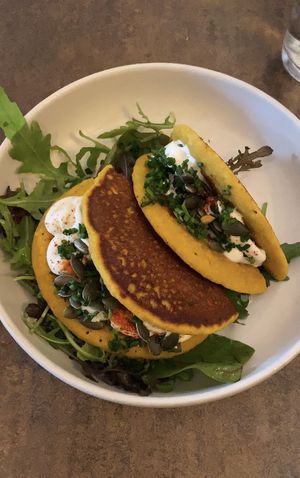 Pancakes de pois chiches at Le Potager de Charlotte in Paris