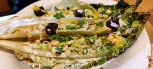 Laitue romaine grillée at Le Potager de Charlotte in Paris