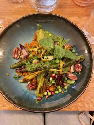 Crispy wheat and asparagus   at Le Potager de Charlotte in Paris